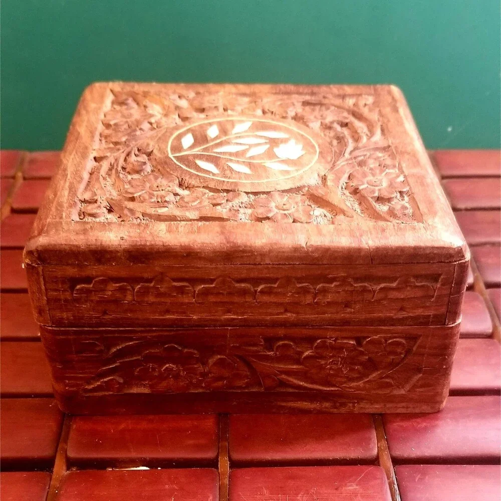 Vintage Hand Carved Wooden Jewelry Box With Floral Pattern & Alabaster Details